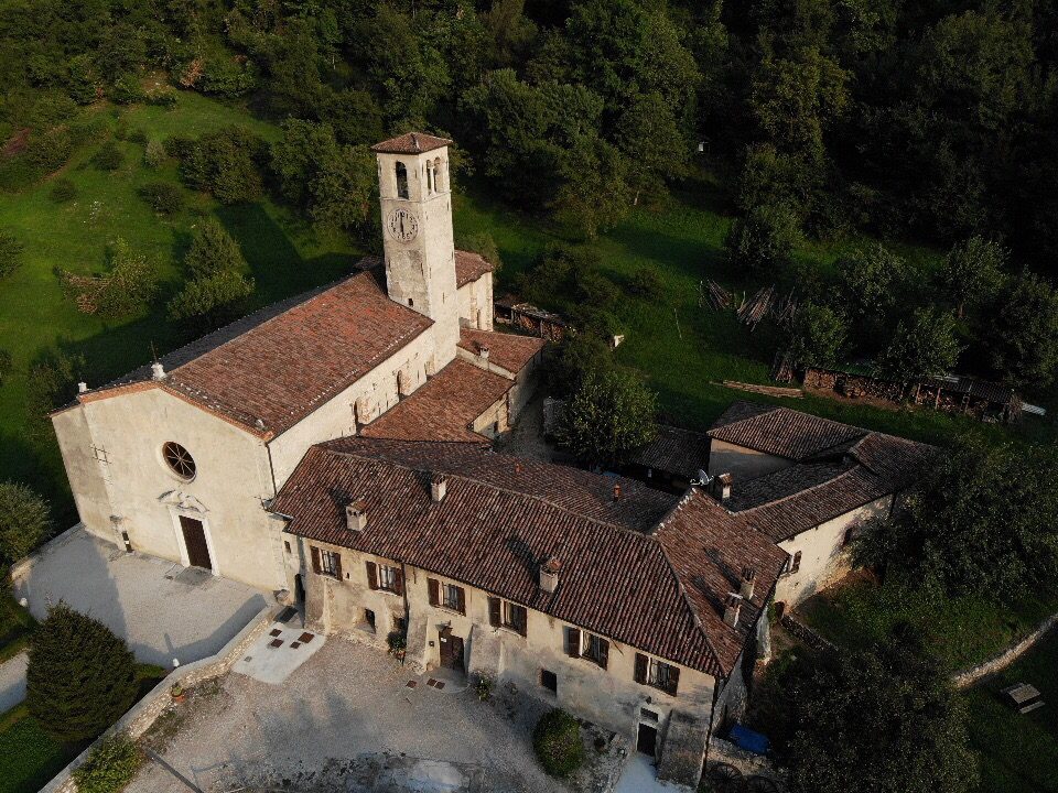 Tetti e campanile della Pieve